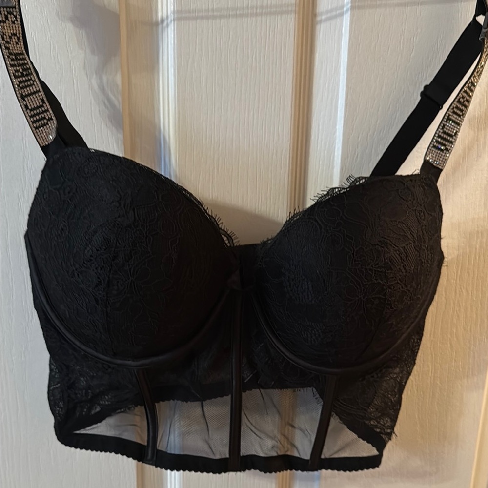 VS NWT Elegant Black Lace Bustier Bra